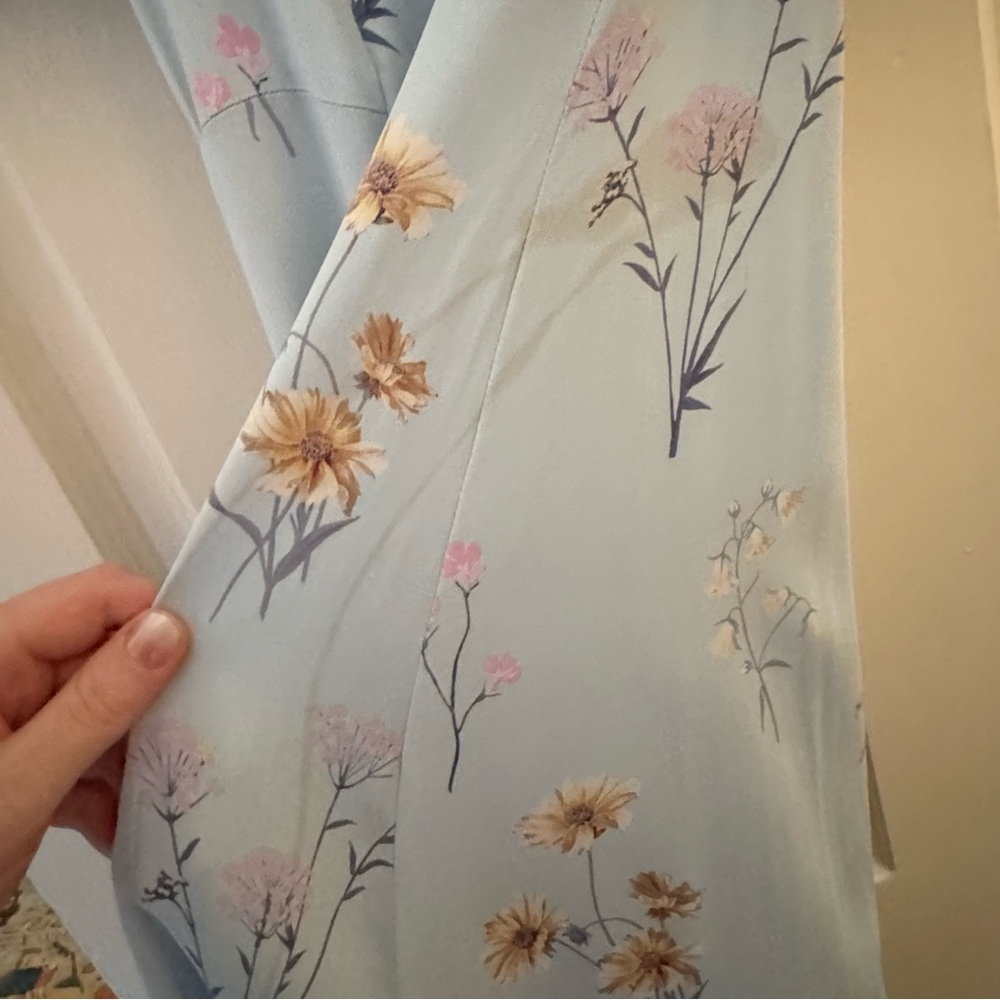 Self-Portrait Floral Watercolour Crepe Midi Dress | Size: 6 | Color: Powder Blue - Picture 9 of 13